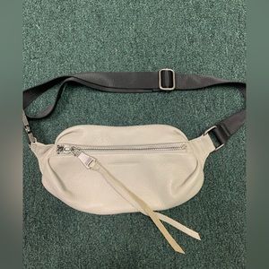 Cyber Monday!! Aimee Kestenberg Like New Leather Fanny Pack Bag Purse
